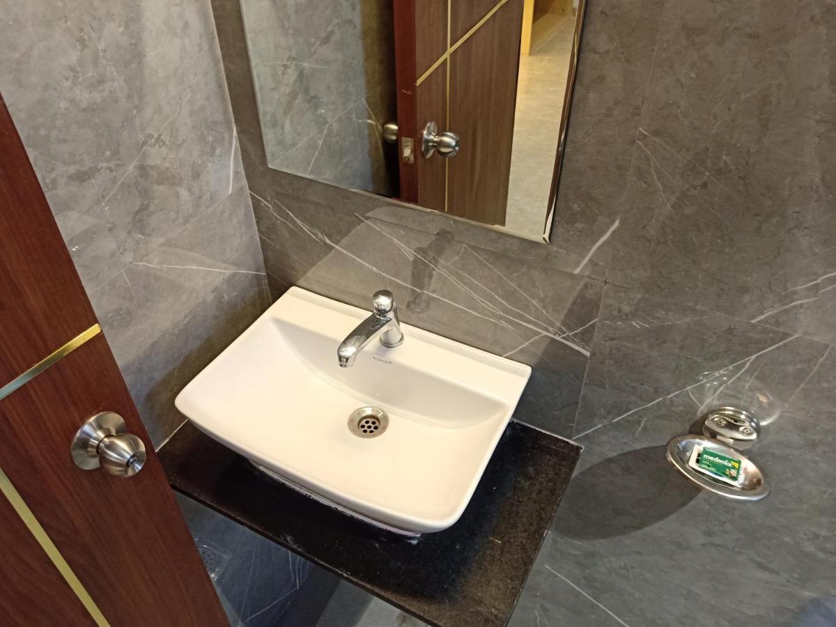 Hotel Suvarnam Residency Ahmednagar Luaran gambar